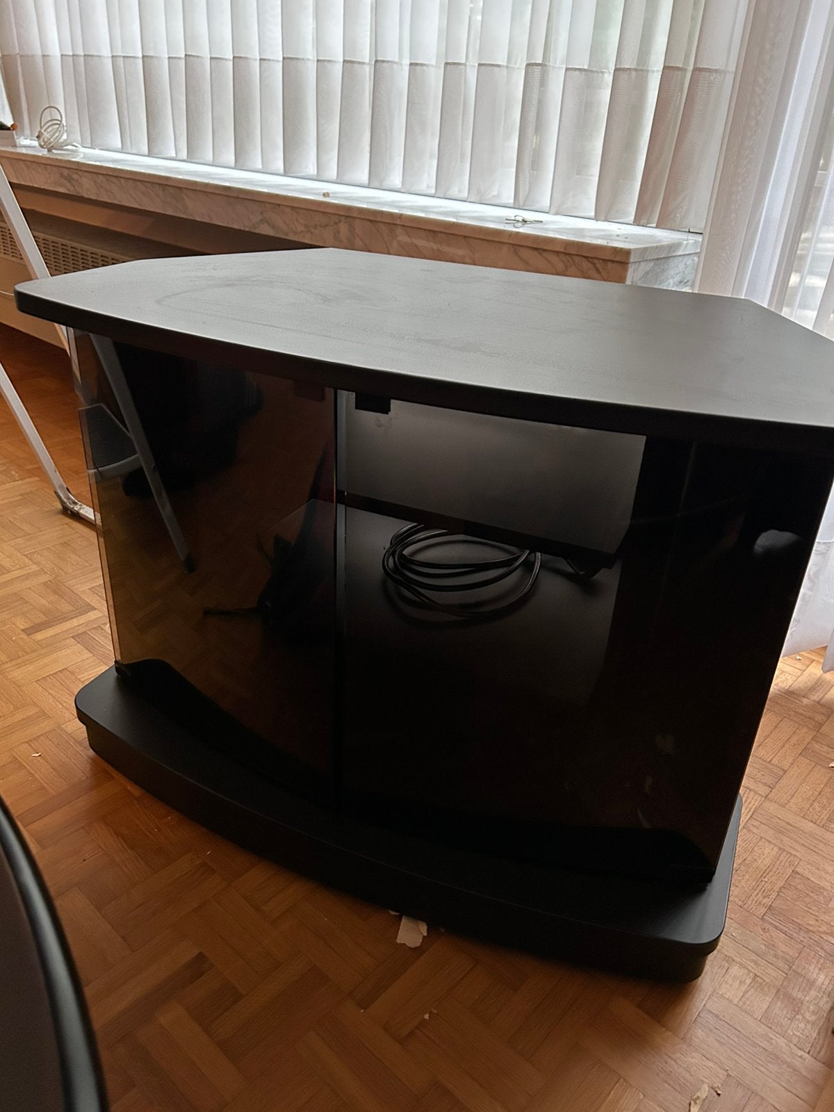 Tv/hifi meubel zwart mer deurtjes onderaan, Ophalen, Gebruikt