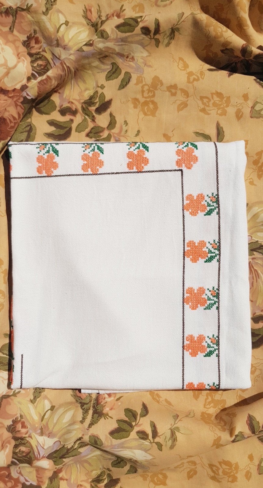 Nappe brodée point de croix 🌿 vintage de " grand-mère " fle, Gebruikt, 135 cm, Ophalen of Verzenden, Katoen
