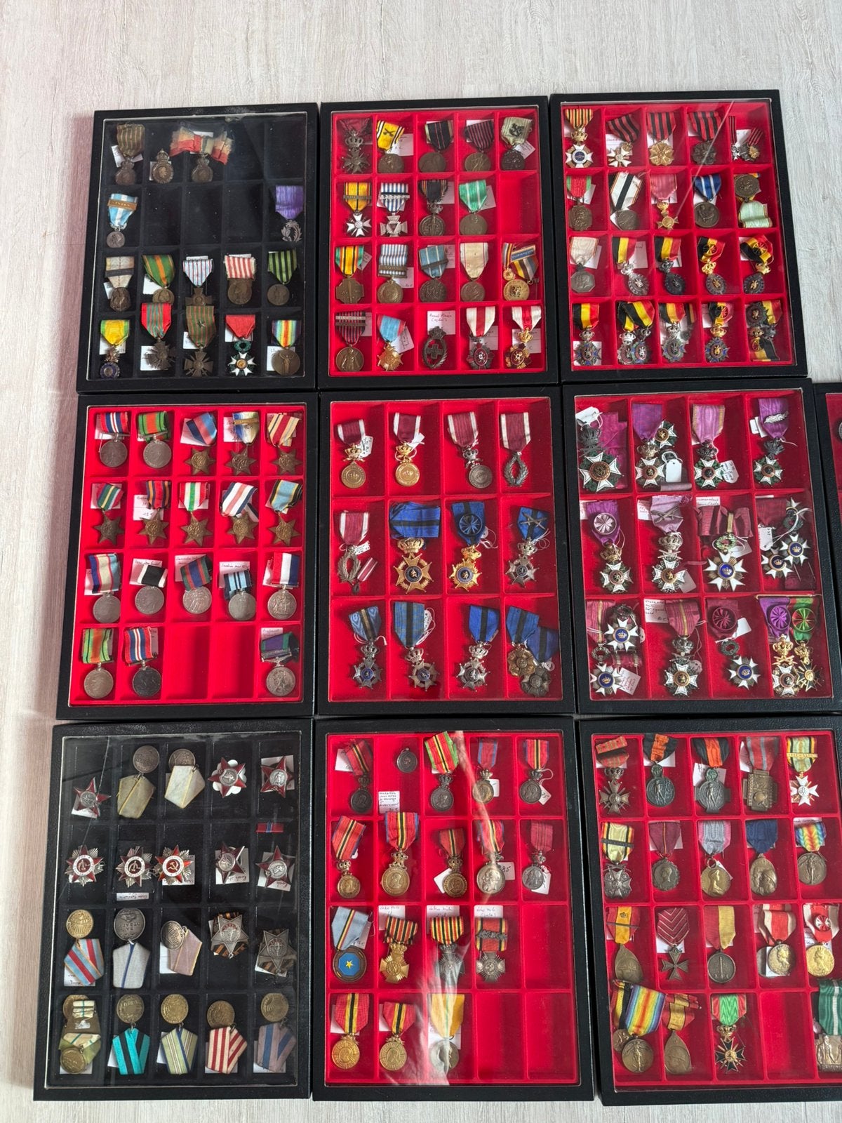 Complete verzameling medaille’s, Verzamelen, Ophalen