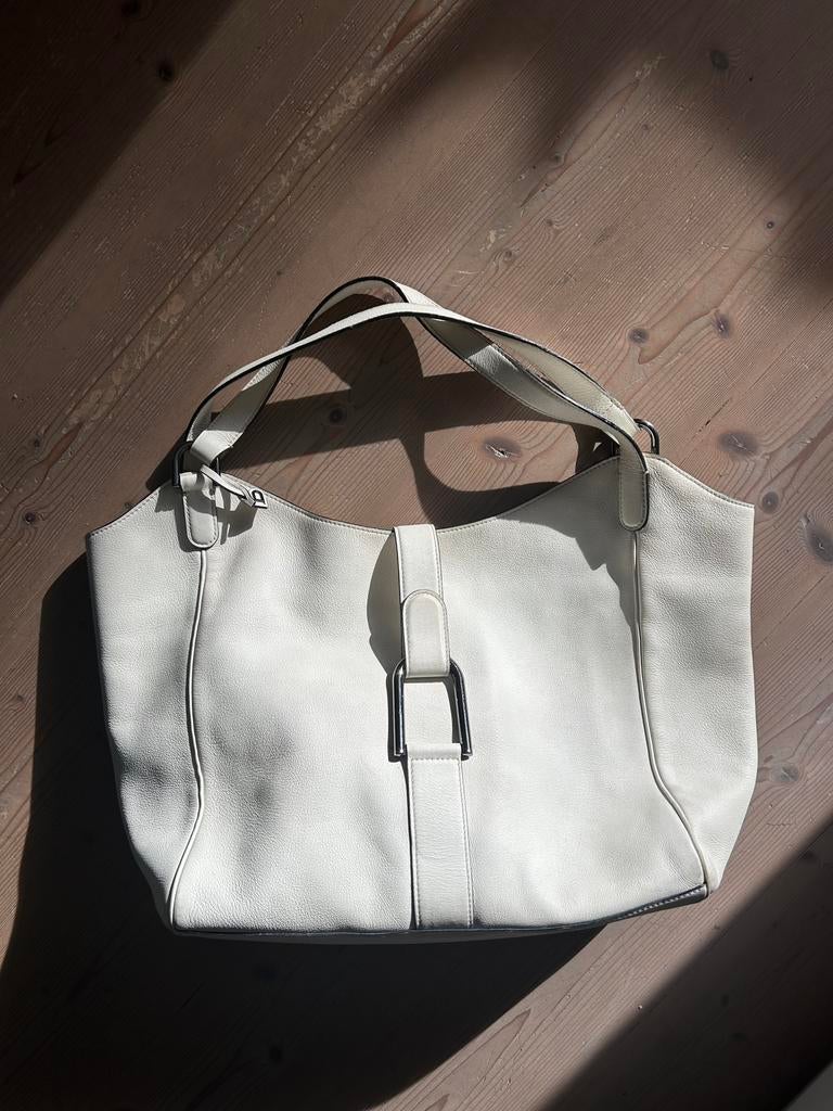 Delvaux givry besace, Handtassen en Accessoires, Ophalen, Zo goed als nieuw