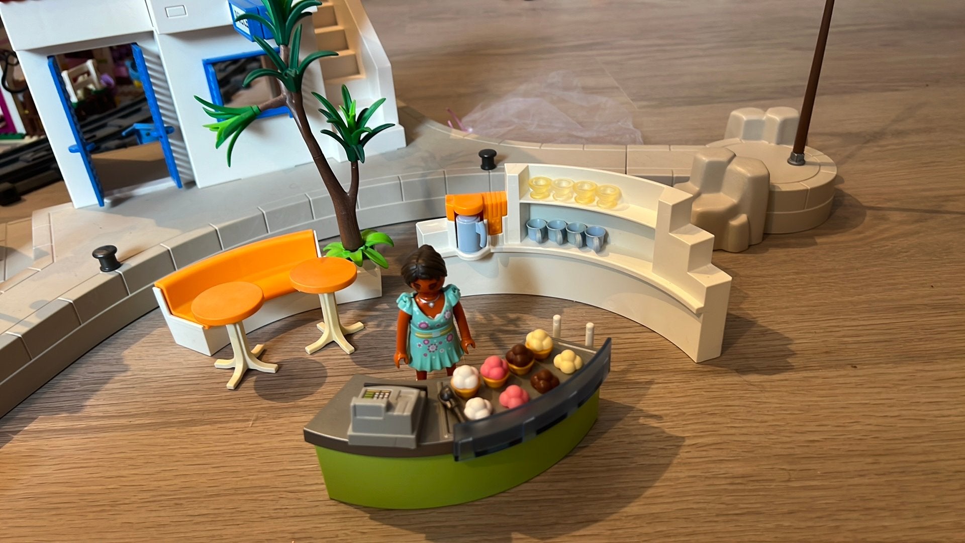 Magasin de crème glacée Playmobil, Enfants & Bébés, Comme neuf, Autres types, City life, Kit complet