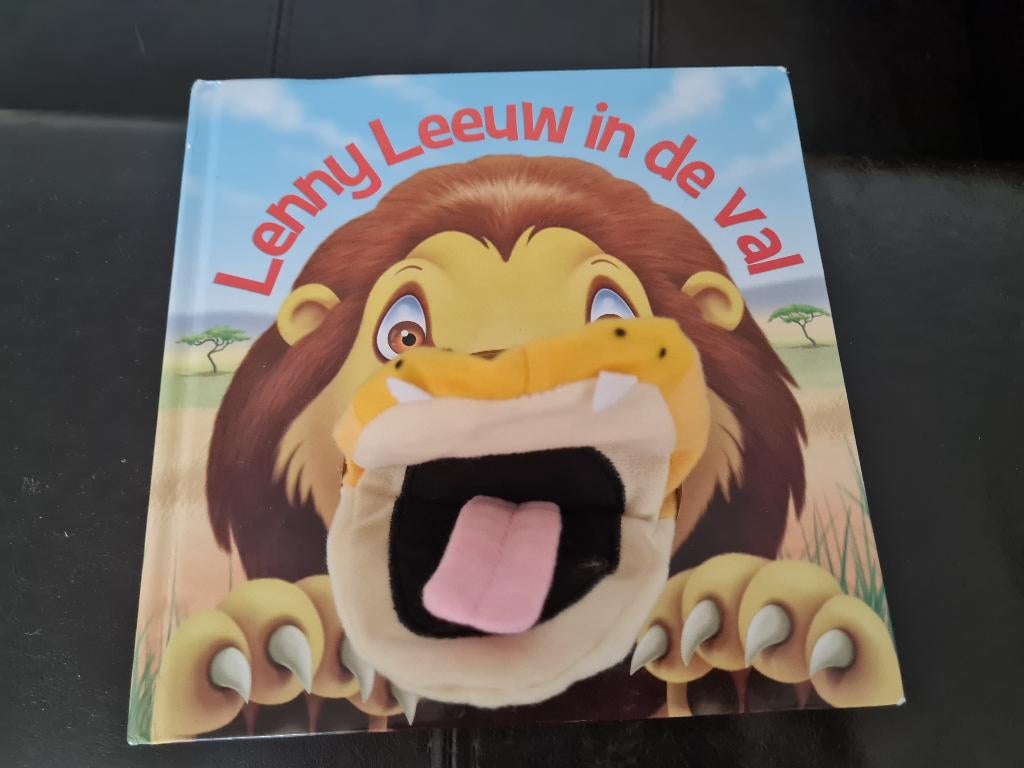 Boek - Lenny leeuw in de val / met handpop, Boeken, Ophalen of Verzenden