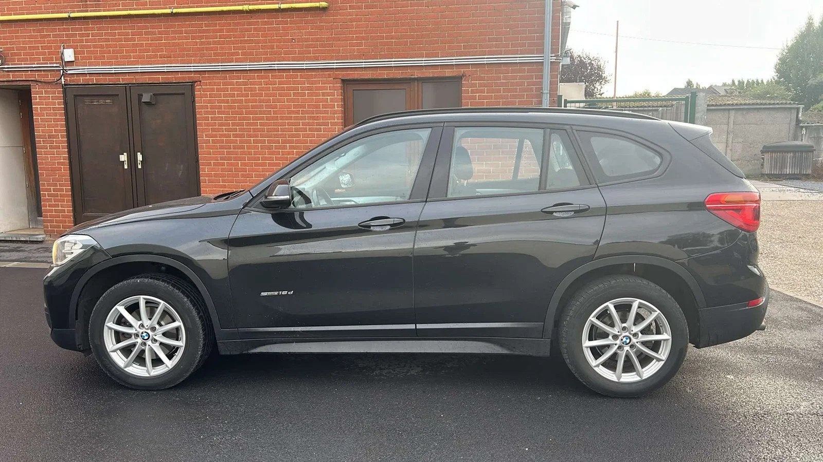 BMW X1 2.0 d sDrive18*0492*24*96*14*EXPORT*EXPORT*EXPORT*, Auto's, Stof, 4 cilinders, 136 pk, Head-up Display