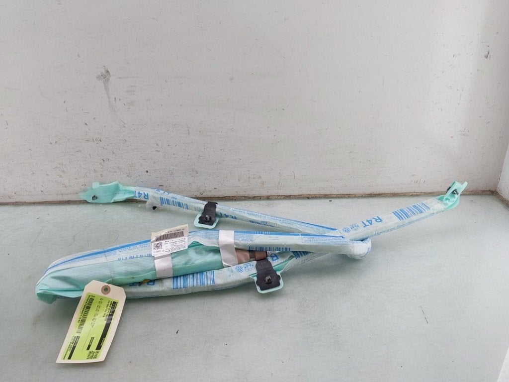 AIRBAG TOIT DROIT Volkswagen Golf VII (AUA), Autos : Pièces & Accessoires, Postoffice@zf.com, Löwentaler Straße 20
88046  Friedrichshafen, DE
