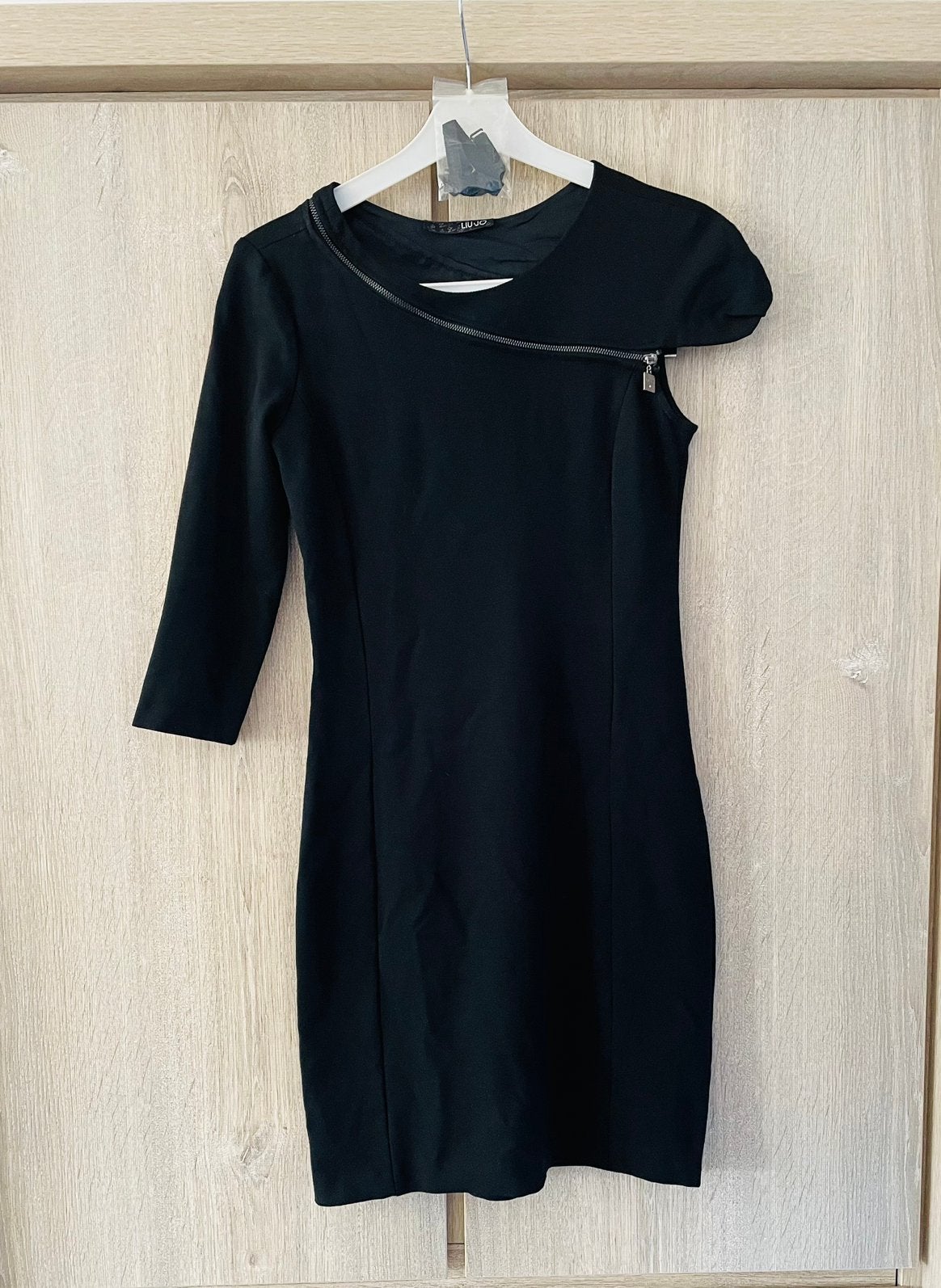 Zwarte jurk LiuJo M 36/38, Kleding | Dames, Ophalen of Verzenden, Zo goed als nieuw