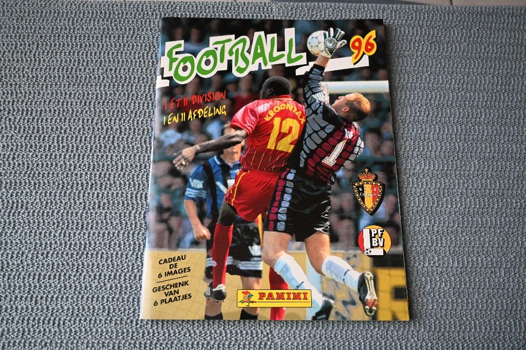 Album complet Panini Football 2016 collé 483 stickers, Envoi, Comme neuf, Affiche, Image ou Autocollant