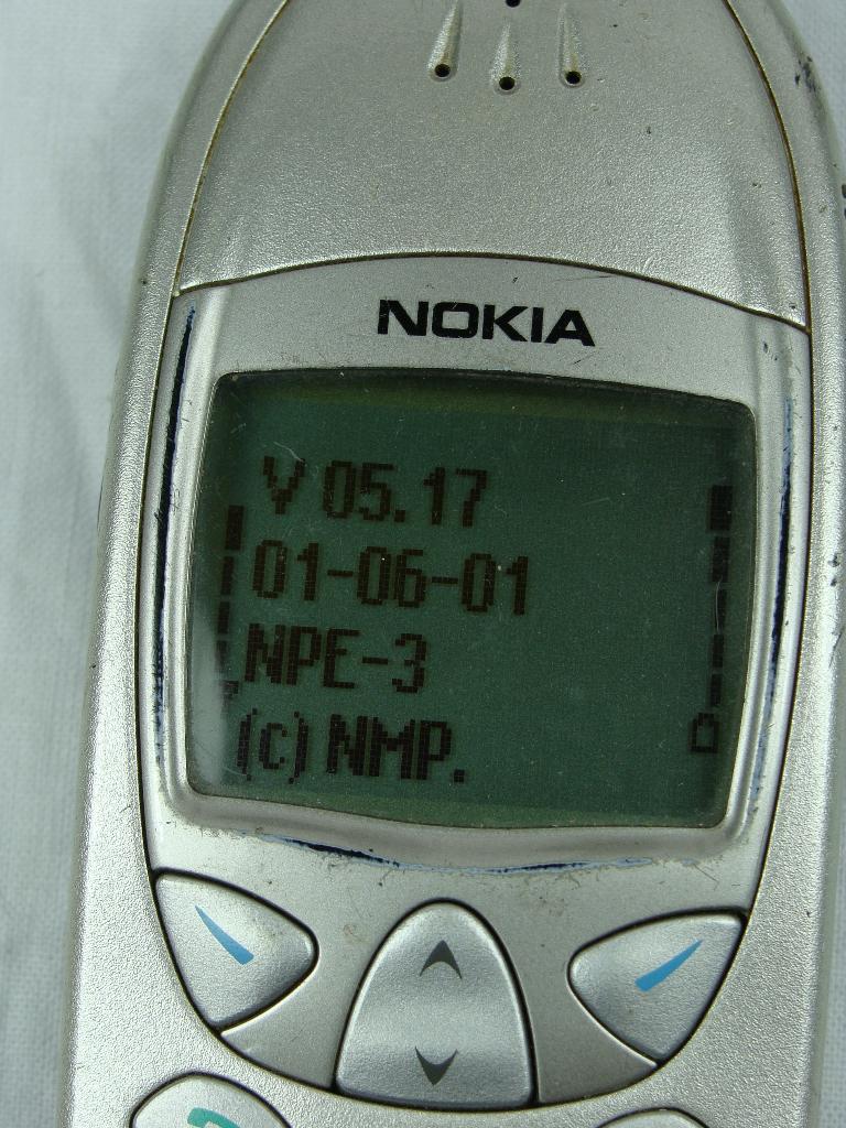 Téléphone portable vintage Nokia 6210 (2001), eyecatcher., Télécoms, Téléphonie mobile | Nokia, Enlèvement ou Envoi, Classique ou Candybar