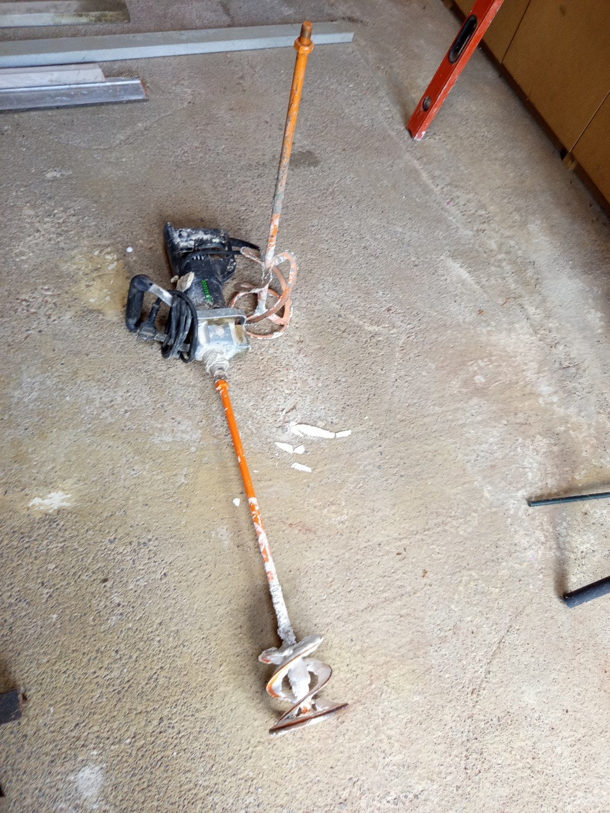 Melangeur, Bricolage & Construction, Enlèvement