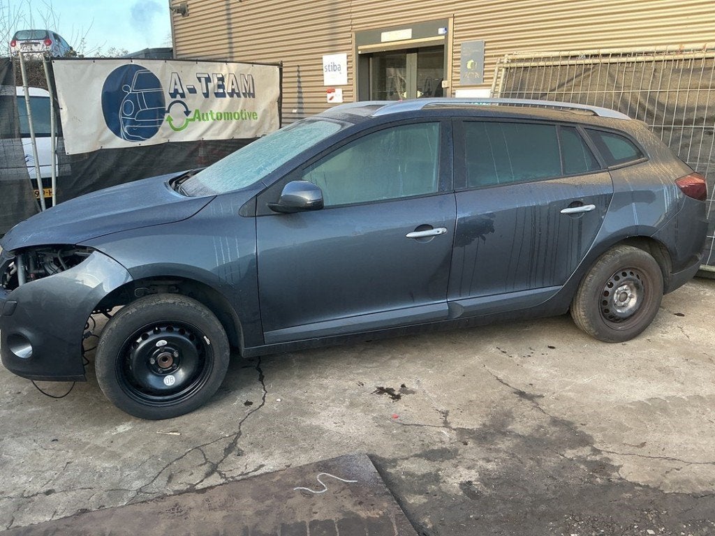 REMKLAUW LINKS VOOR ABS Renault Megane III Grandtour (KZ), Gebruikt, Renault, Peter-Huppertz-Straße 5
51063  Köln, DE, Dialog.deutschland@renault.de