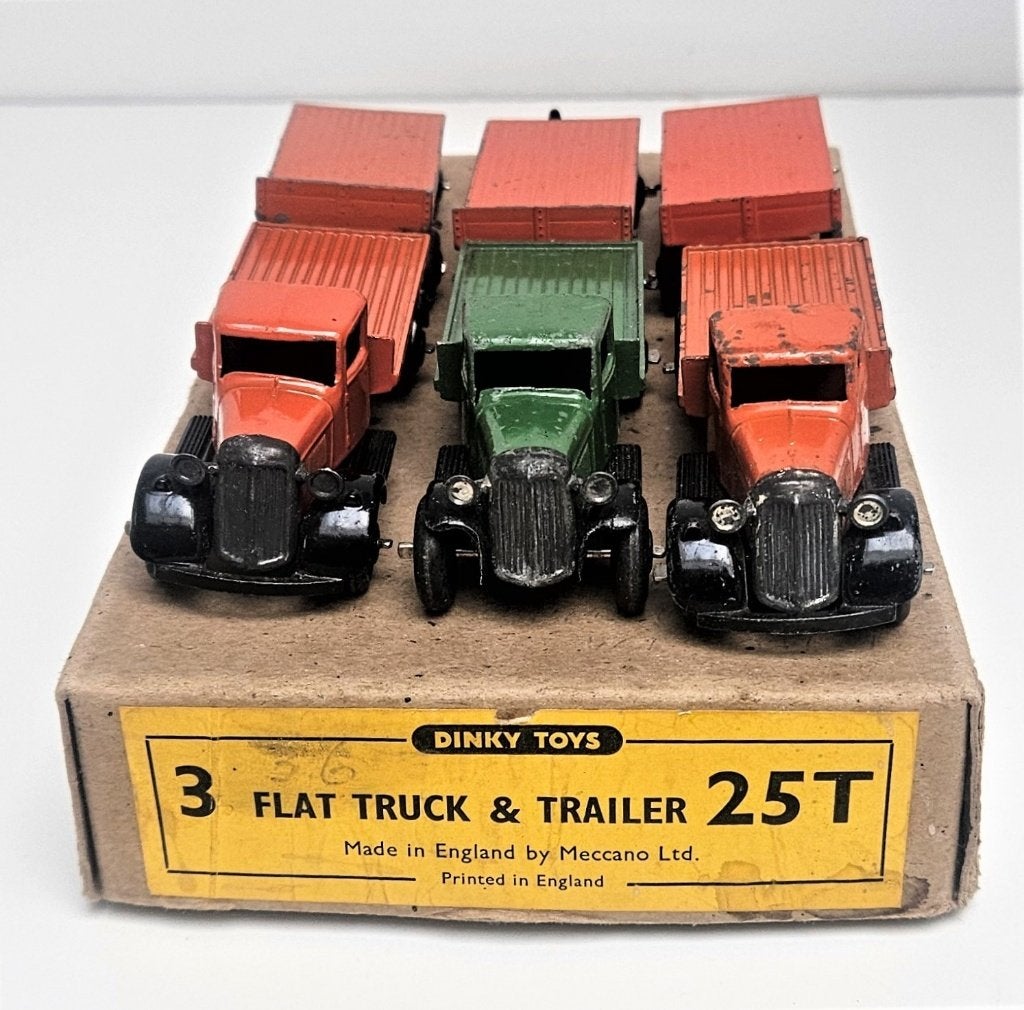 Dinky Toys Trade Box Flat Truck 25t, Hobby en Vrije tijd, Ophalen of Verzenden, Gebruikt, Bus of Vrachtwagen, Dinky Toys