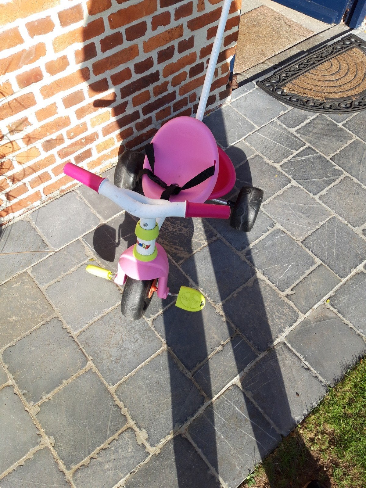 roze driewieler, Fietsen en Brommers, Ophalen, Zo goed als nieuw, Duwstang