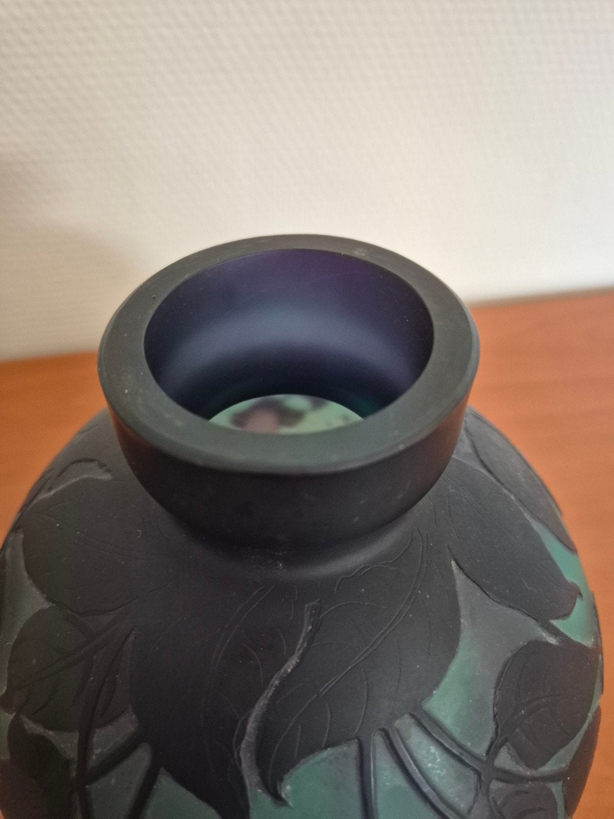 vase tip gallé en excellent état motif fleural, Antiquités & Art, Enlèvement ou Envoi