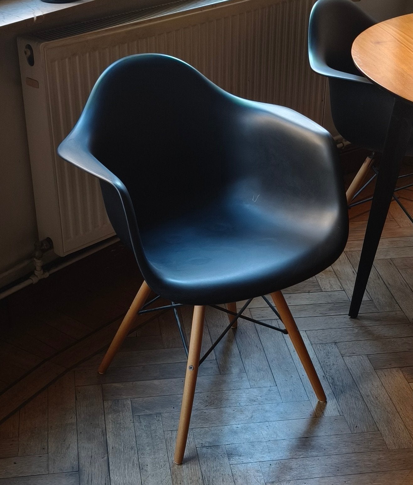 2 chaises noir style "Charle Eams"  🤩👍, Comme neuf, Noir, Deux, Synthétique