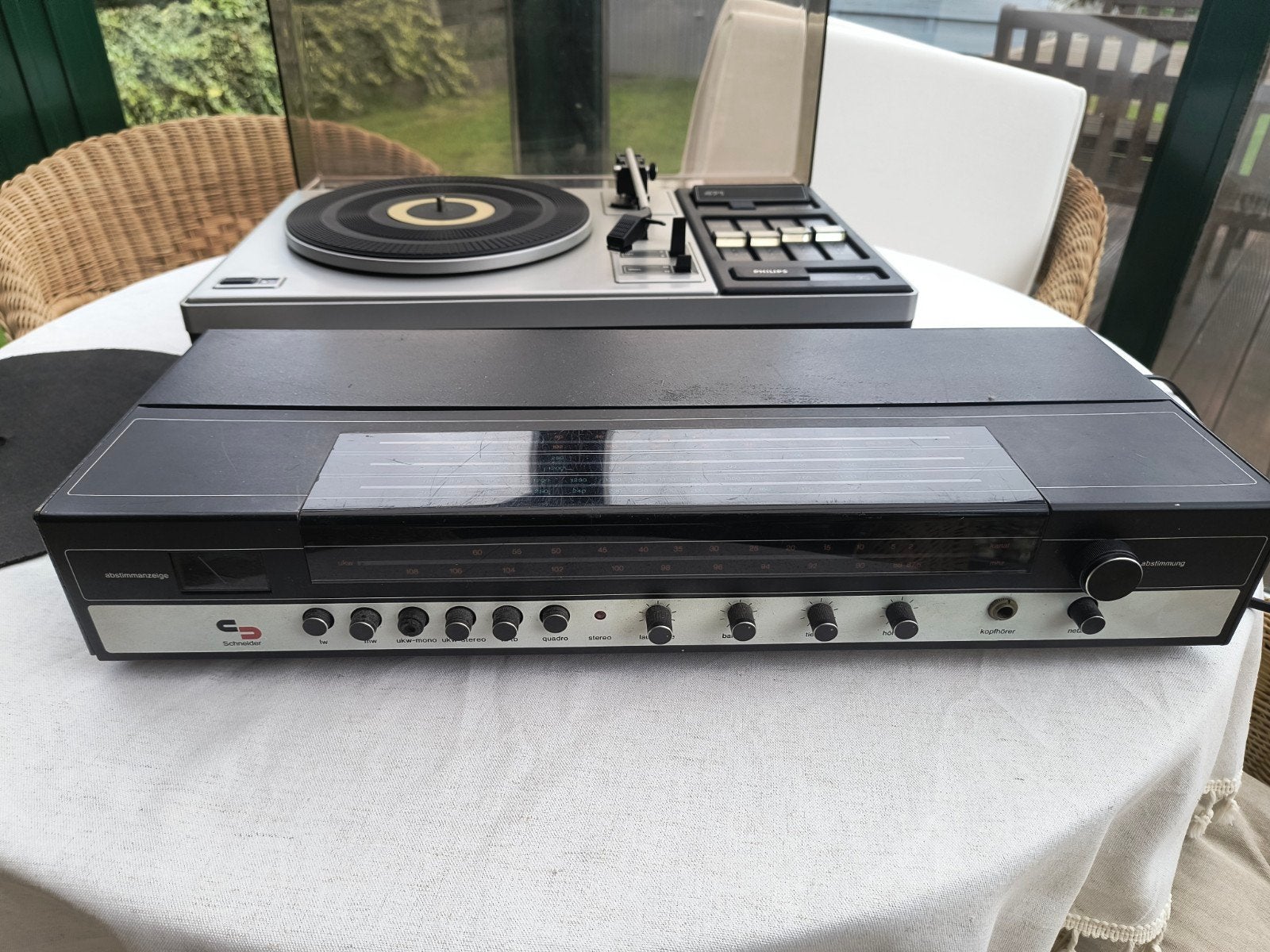 Vintage HiFi Set: Philips Platenspeler & Schneider Versterke, TV, Hi-fi & Vidéo, Enlèvement, Utilisé