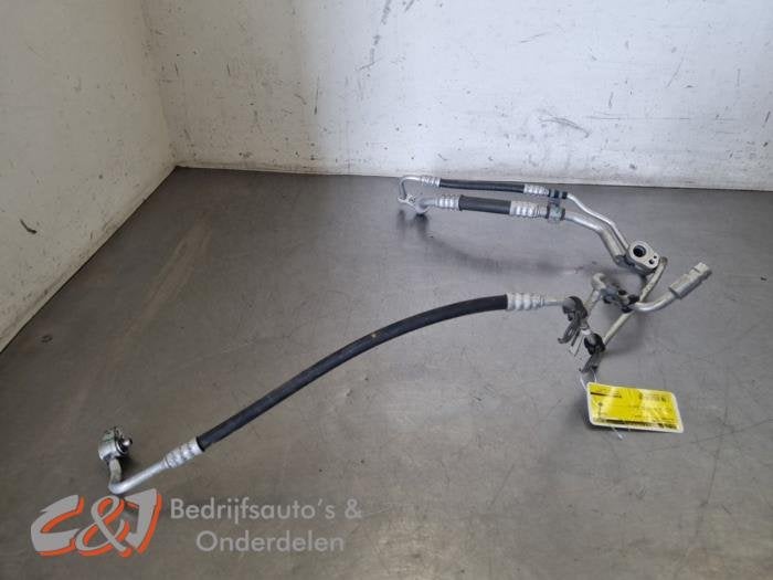 Tuyau clim d'un Mercedes Vito, 3 mois de garantie, Utilisé, -, -