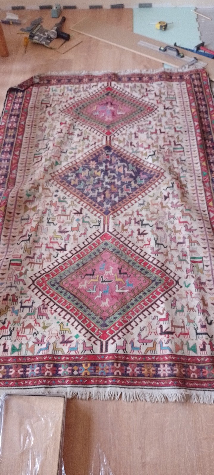 Tapis 195x123cm, Maison & Meubles, Ameublement | Tapis & Moquettes, 150 à 200 cm, Enlèvement, Utilisé, Rectangulaire