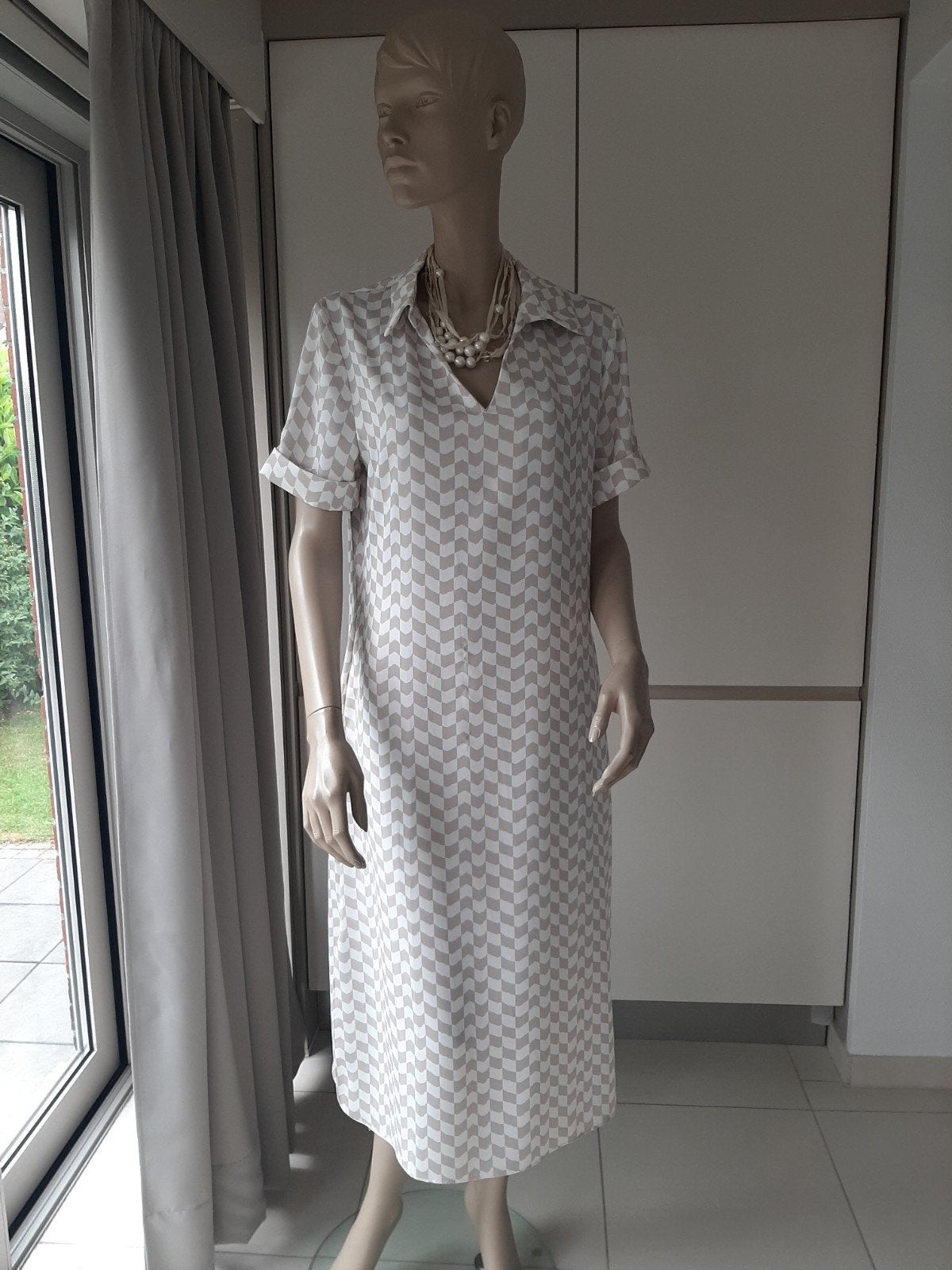 Robe élégante/nouvelle CTN, Vêtements | Femmes, T-shirts, Enlèvement ou Envoi, Taille 42/44 (L)