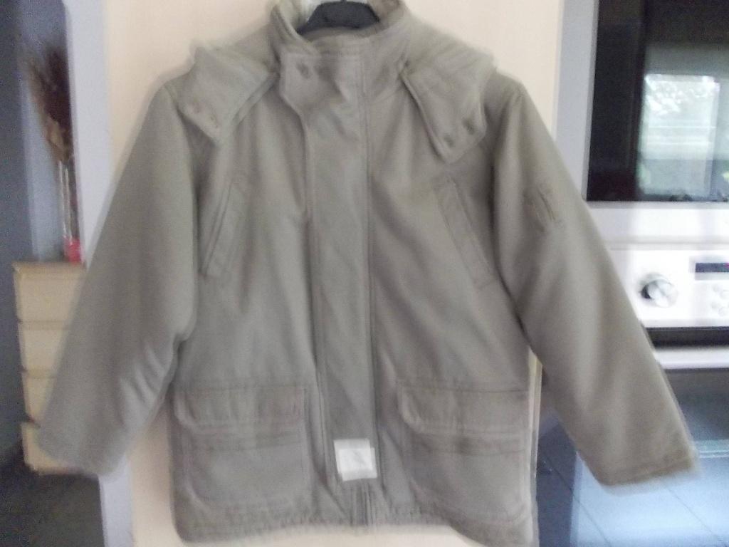 Jas Esprit.  2x.  maat 140 en maat 146. Jongen., Enfants & Bébés, Vêtements enfant | Taille 140, Garçon, Enlèvement ou Envoi, Comme neuf