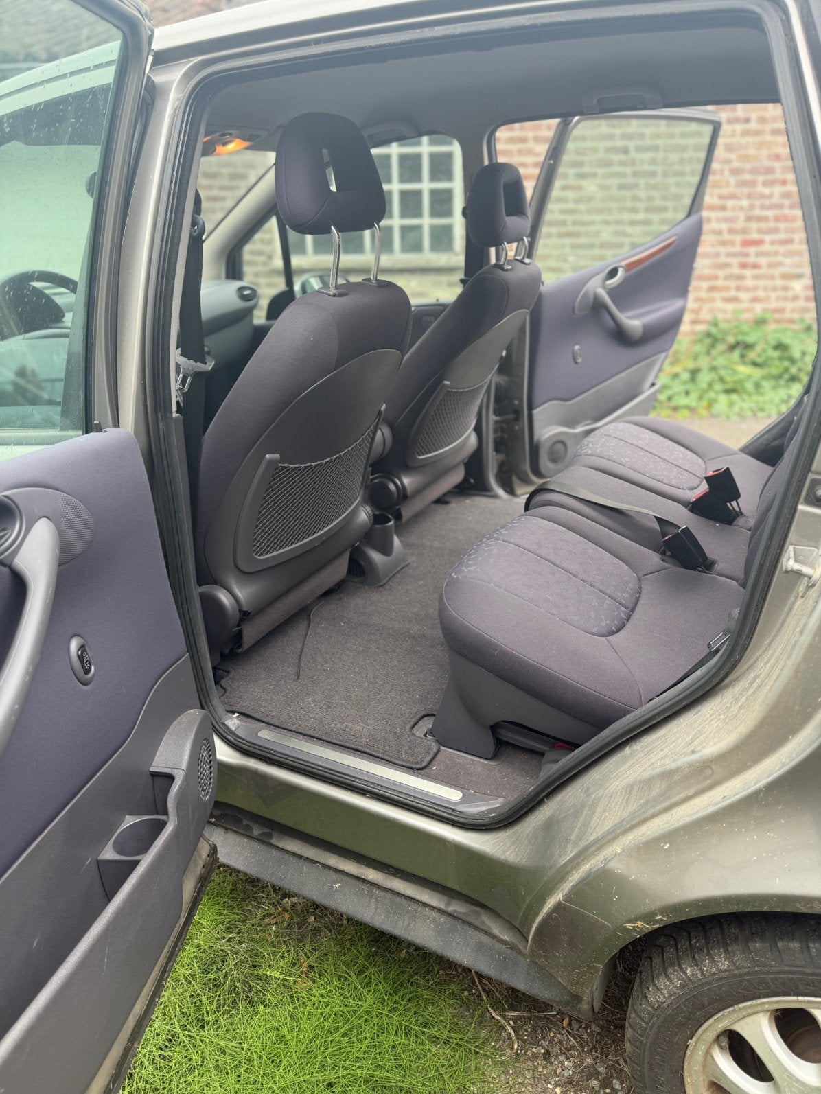 Mercedes A160 klasse euro 4 1.6 benzine Export, Auto's, 75 kW, Stof, 4 cilinders, 1600 cc