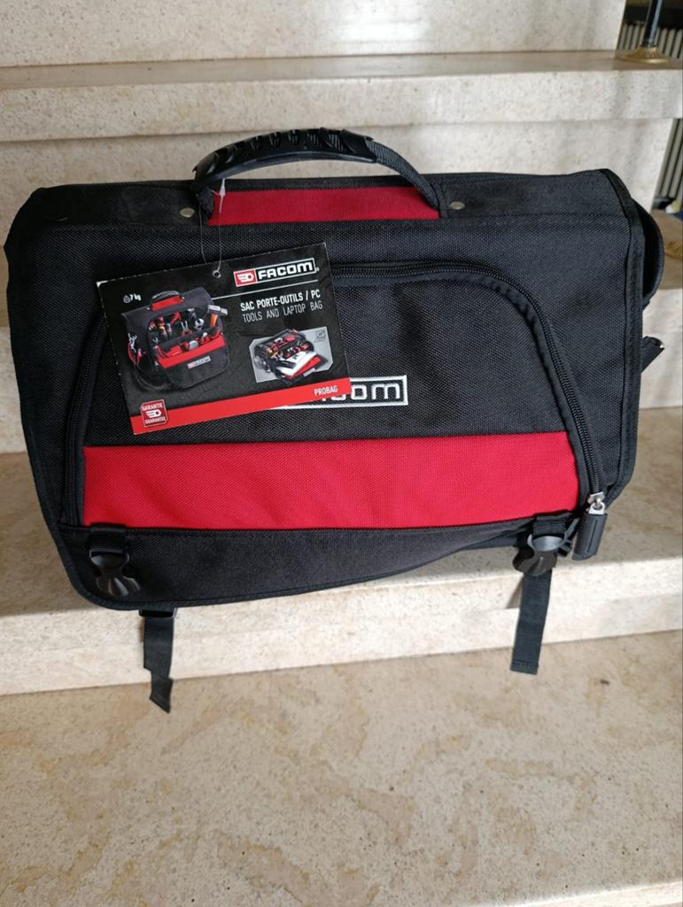 Facom laptop en toolbag, Ophalen