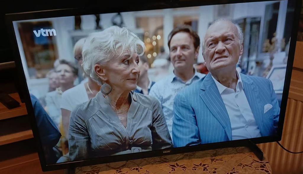 Philips tv zwart,doorsnede 80 cm en 32 inch, Audio, Tv en Foto, Televisies, Ophalen, Zo goed als nieuw, Philips, Smart TV