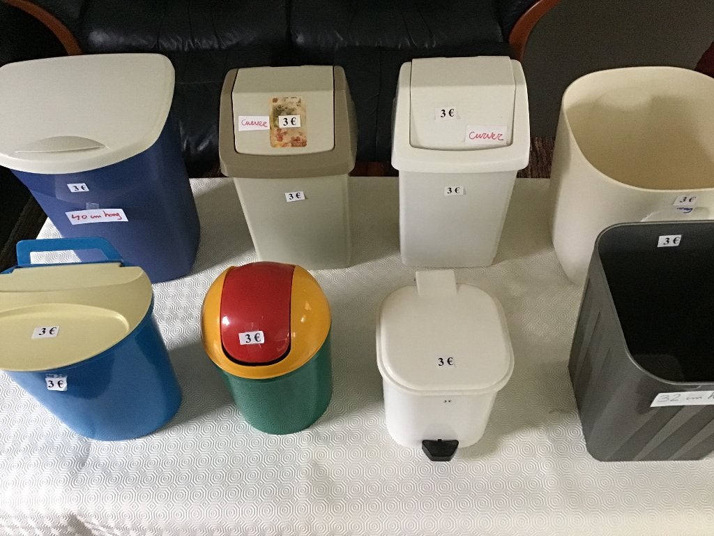 différentes poubelles/poubelles à 3€ chacune, Enlèvement ou Envoi, Comme neuf