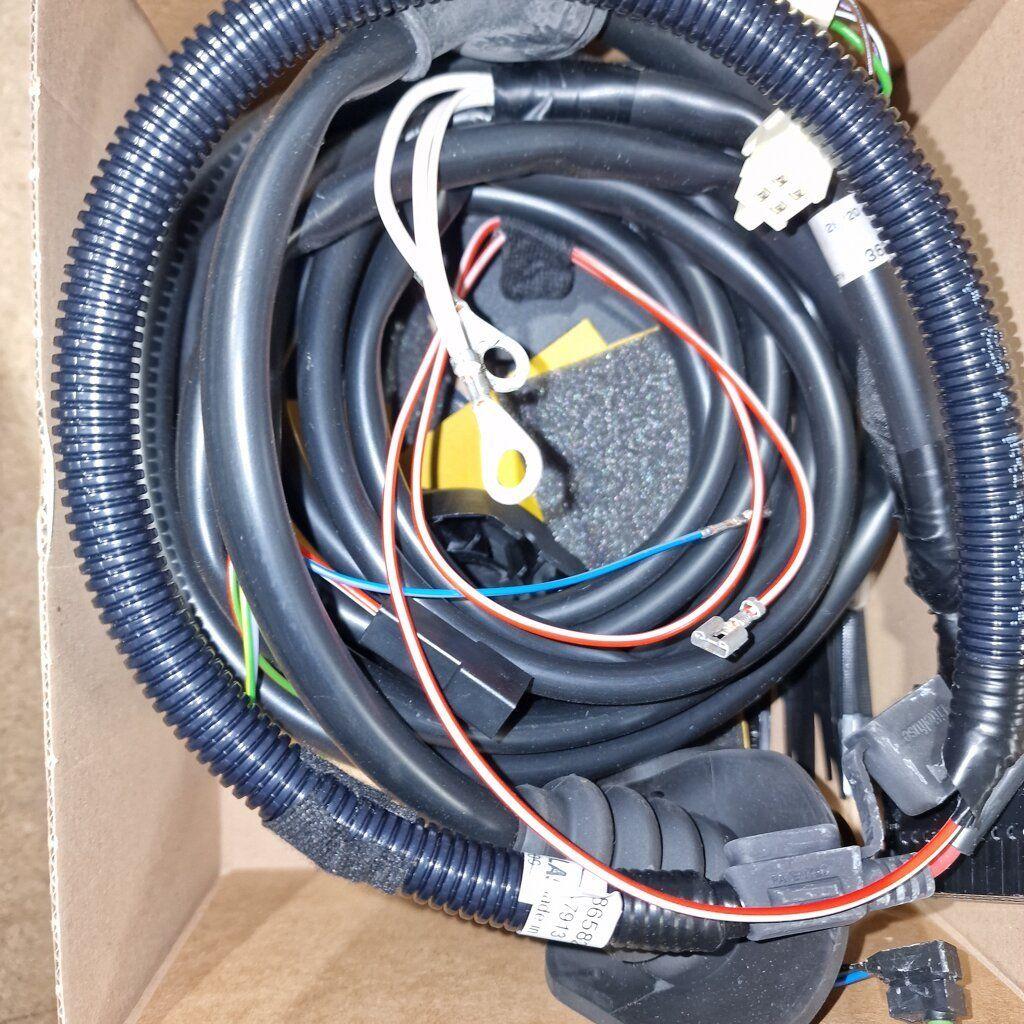 Trekhaak kabelset 7 polig PW5D00D561 Toyota, -, -, Nieuw, Ophalen of Verzenden