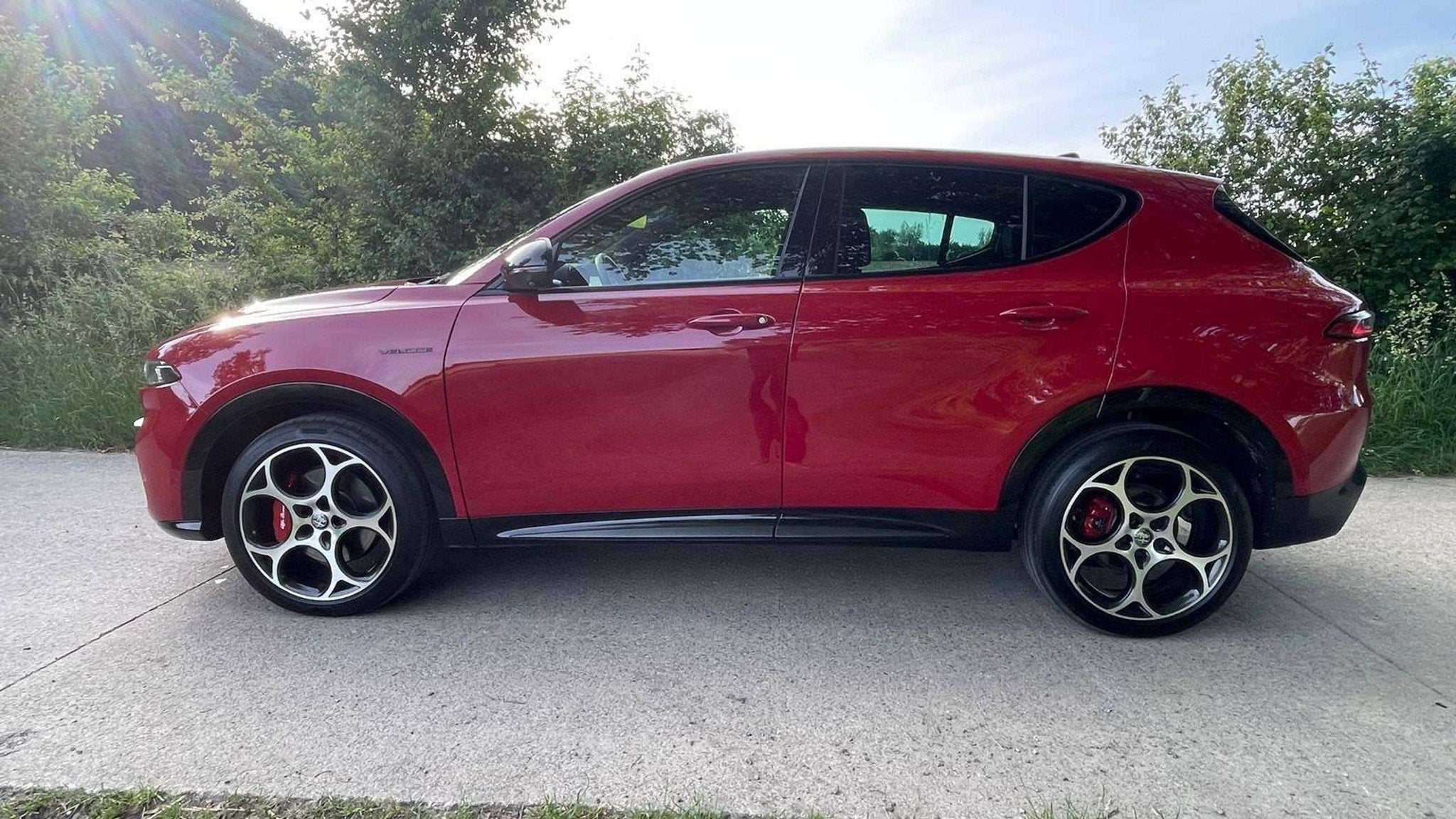 Alfa Romeo Tonale Tonale MHEV 1.5 Veloce Full Options Toit o, Auto's, Gebruikt, Zwart, 4 cilinders, https://public.car-pass.be/vhr/67c9d065-e303-4fd8-9987-352acb1c9b3a