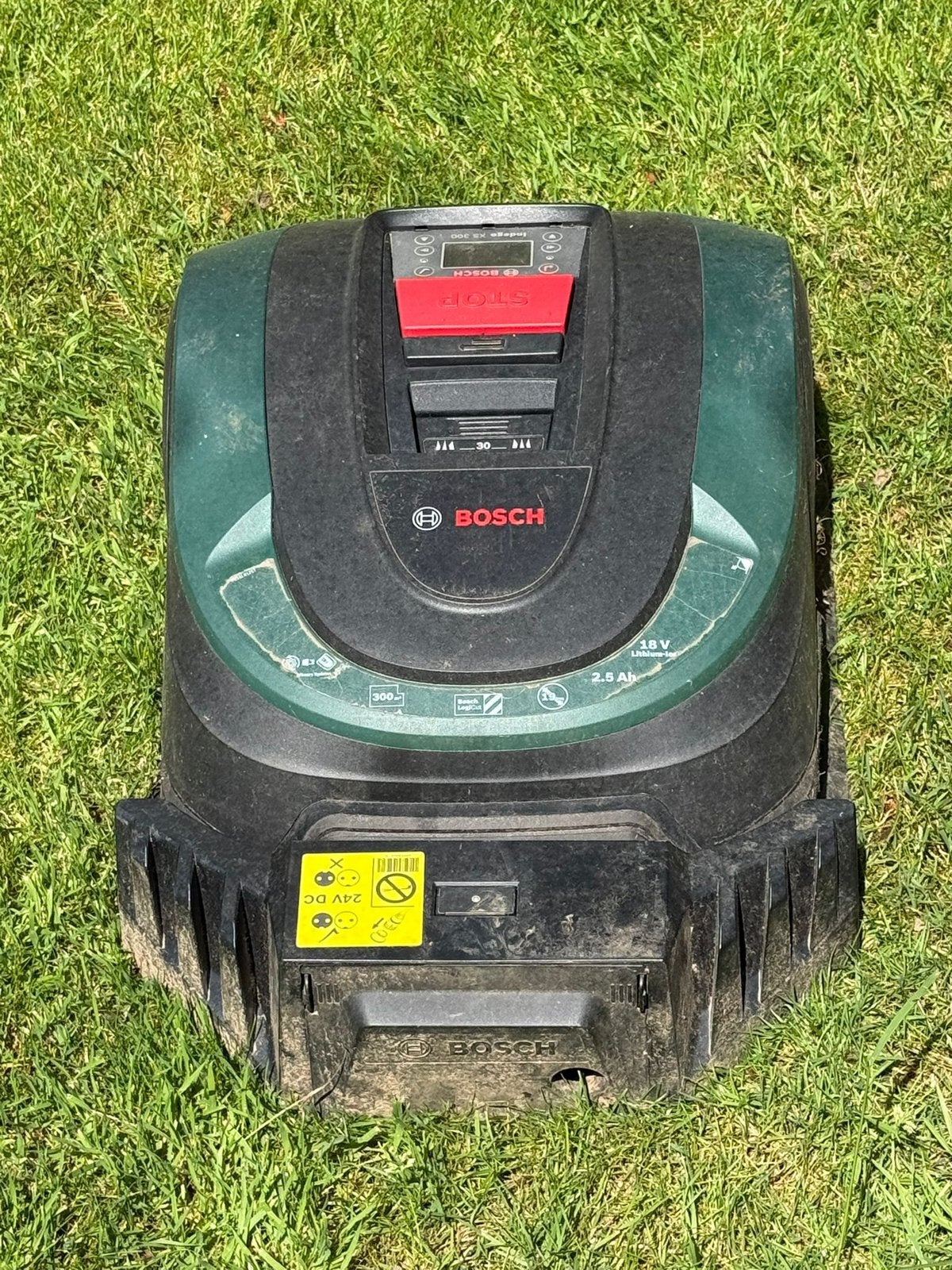 Tondeuse à gazon robotisée Bosch XS300, Jardin & Terrasse, Tondeuses robotisées, Enlèvement, Utilisé, Moins de 20 cm