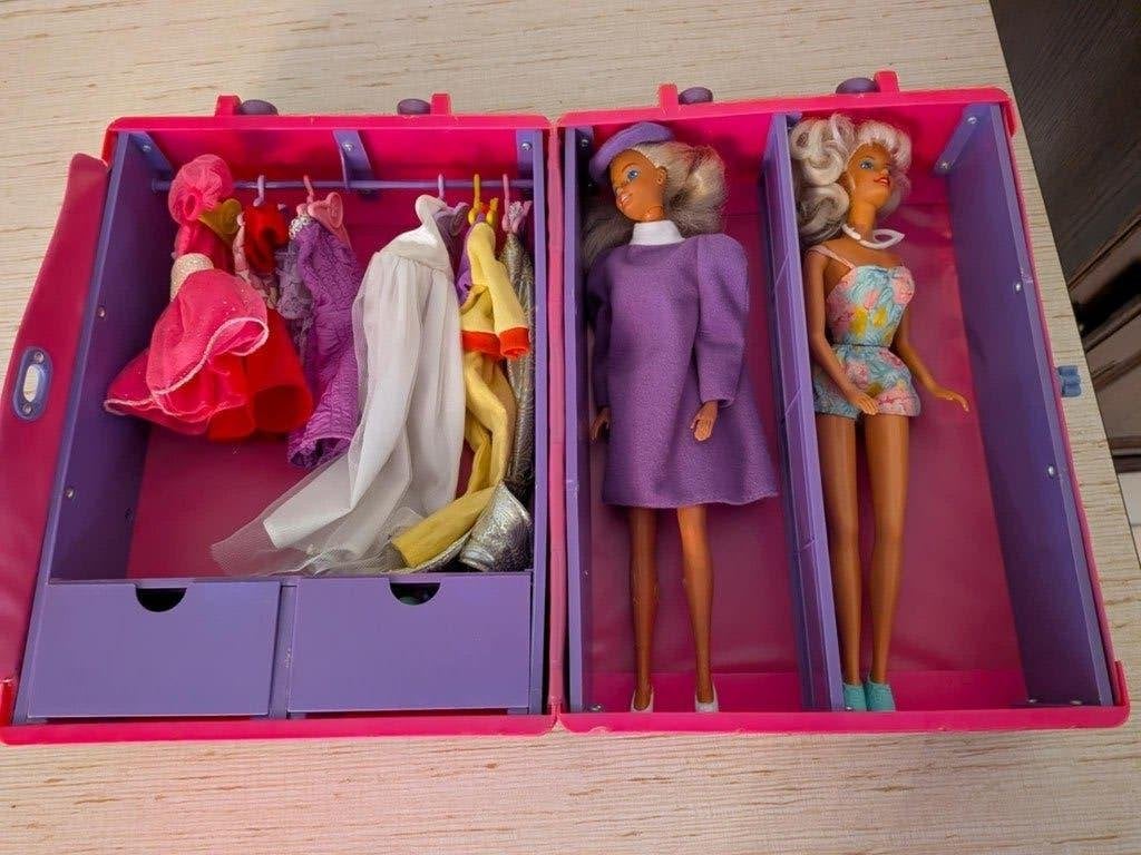 Barbie Delux Doll Trunk met inhoud, Ophalen of Verzenden, Gebruikt, Barbie