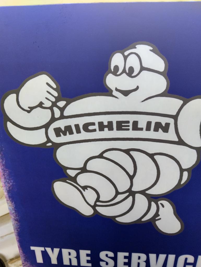 Grote MICHELIN Tyre Services. (70x50cm), Verzamelen, Ophalen of Verzenden, Gebruikt, Reclamebord
