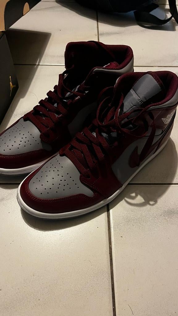 Jordan Brand
Air Jordan 1 Mid 'Cherrywood Red, Ophalen of Verzenden
