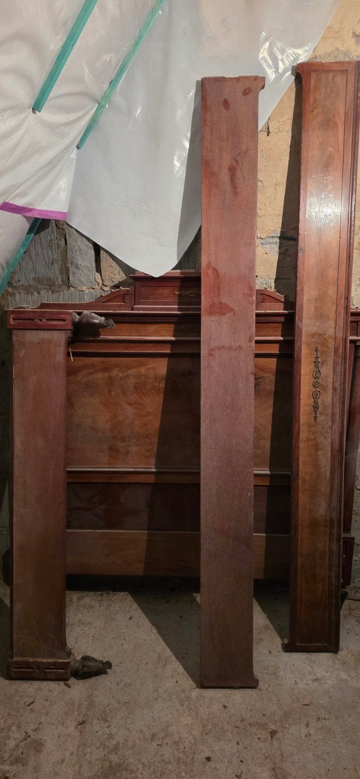 Antiek bed in kerselaar met lattenbodem van 1m40, Ophalen