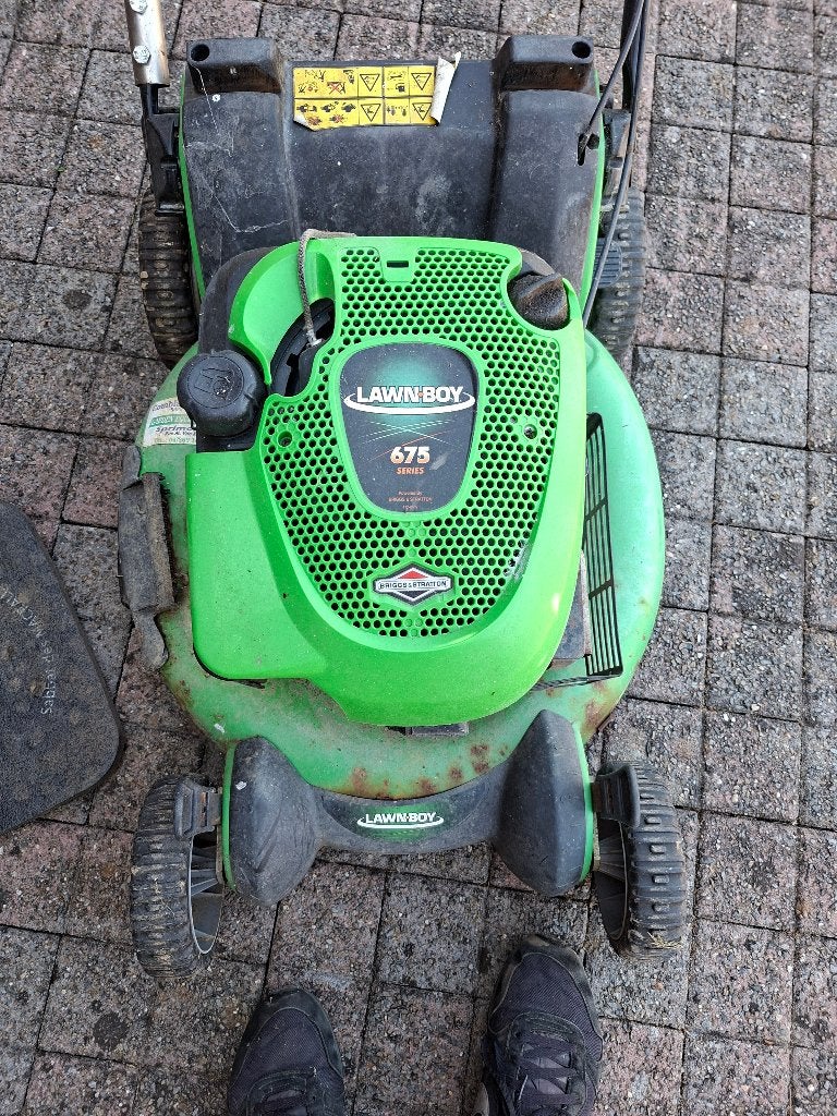 A.V tondeuse  Lawn boy à réparer, Tondeuse rotative, Tondeuses à gazon à essence, Enlèvement, Utilisé