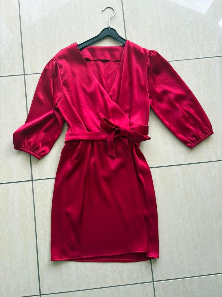 Op maat gemaakte jurk, Vêtements | Femmes, Robes, Rouge, Comme neuf, Enlèvement, Au-dessus du genou