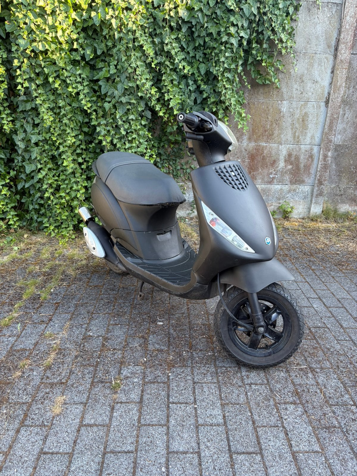 Volledig originele piaggio zip 50cc 2 takt, Fietsen en Brommers, Ophalen of Verzenden, Zo goed als nieuw, Uitlaat, Piaggio