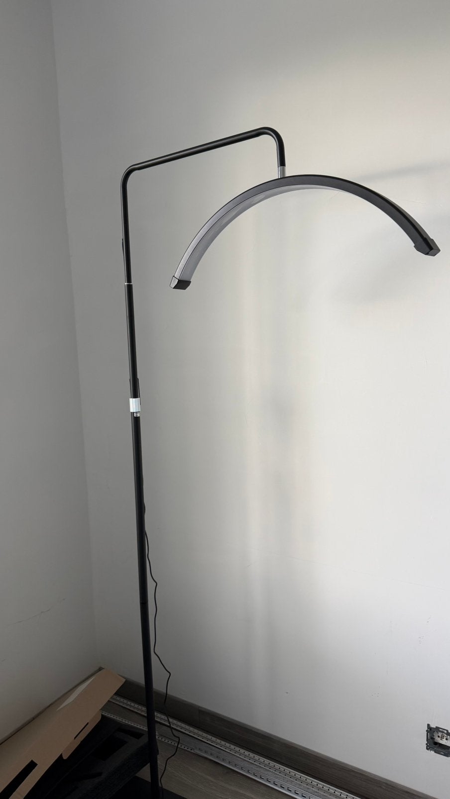 Lampe en forme de lune, Enlèvement, Neuf