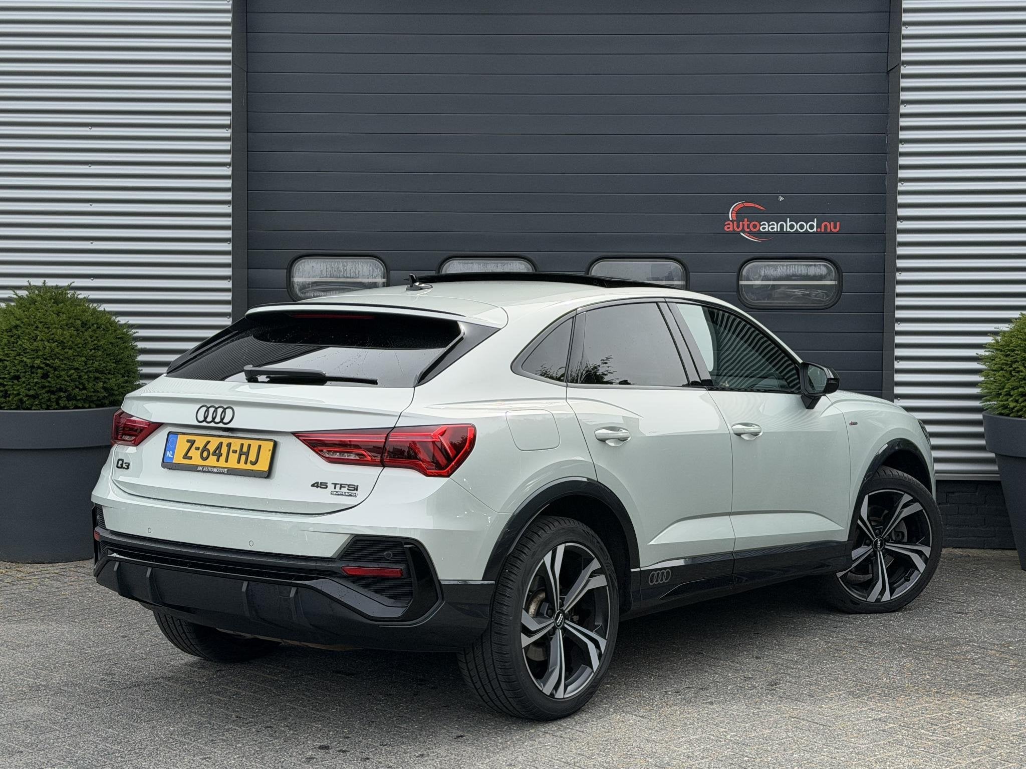 Audi Q3 Sportback 45 TFSI quattro edition one | Panoramadak, Auto's, Automaat, Gebruikt, 4 cilinders, Automatische klimaatregeling