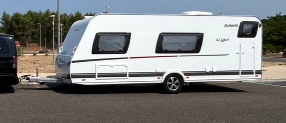 Dethleffs C’Go 565 FMK – Zeer complete luxe gezinscaravan, Entreprise, 5 à 6 mètres, Dethleffs, Banquette en rond
