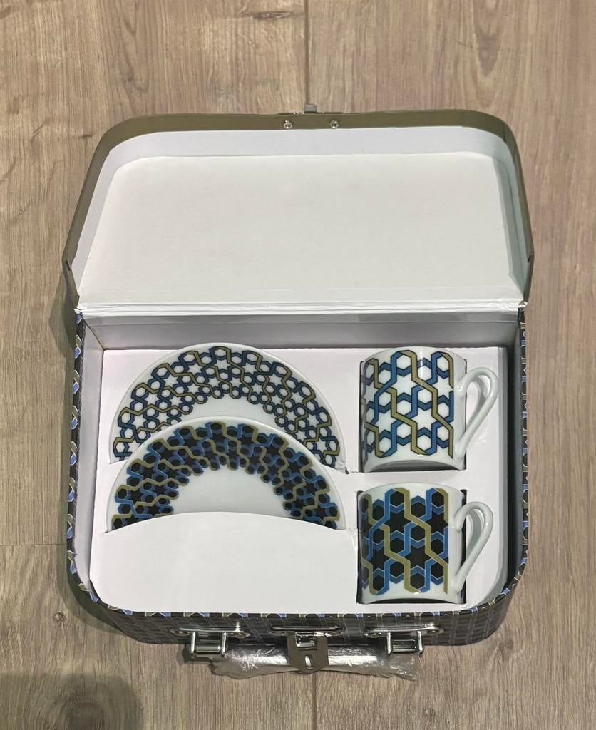 Mallette avec deux petits sacs et sous-verres, Enlèvement ou Envoi