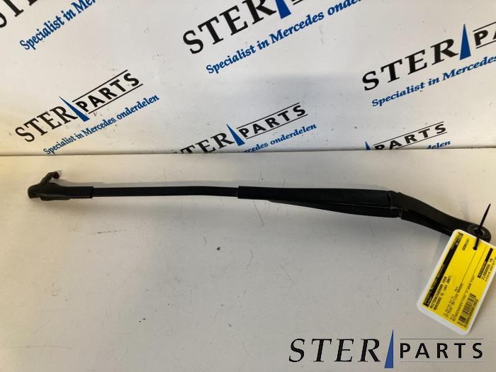 Bras essuie-glace avant d'un Mercedes CL, Autos : Pièces & Accessoires, Vitres & Accessoires, Mercedes-Benz, Utilisé, 3 mois de garantie