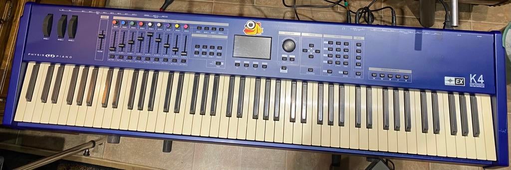 VISCOUNT Physis Piano K4 Ex + Fluid Audio F5 Studio monitors, Muziek en Instrumenten, Gebruikt, 88 toetsen, Midi-aansluiting, Ophalen