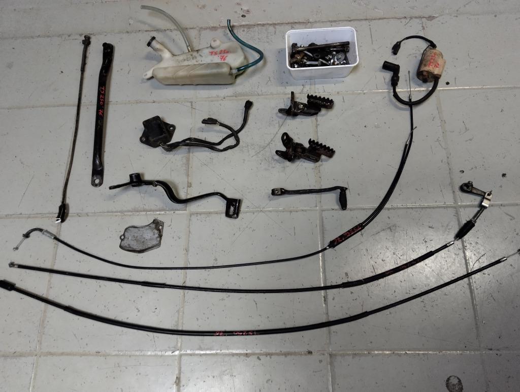 suzuki ts 250 onderdelen, Motoren, Ophalen of Verzenden, Gebruikt