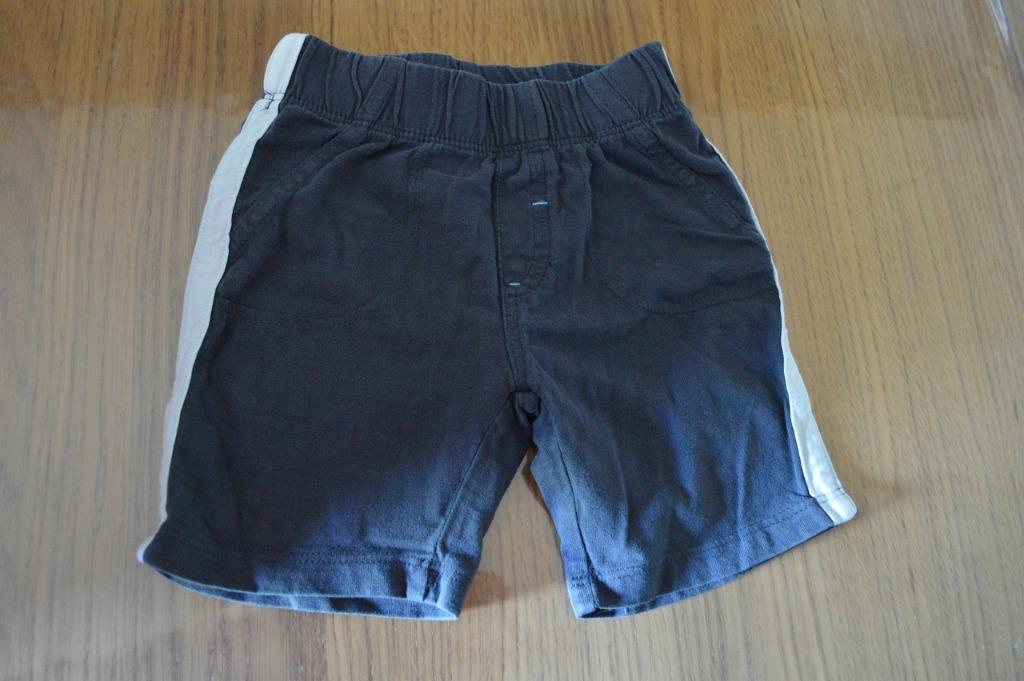 C&A short  blauw zijkant witte streep 74, Enfants & Bébés, Vêtements de bébé | Taille 74, Pantalon, Garçon ou Fille, C&A, Enlèvement ou Envoi