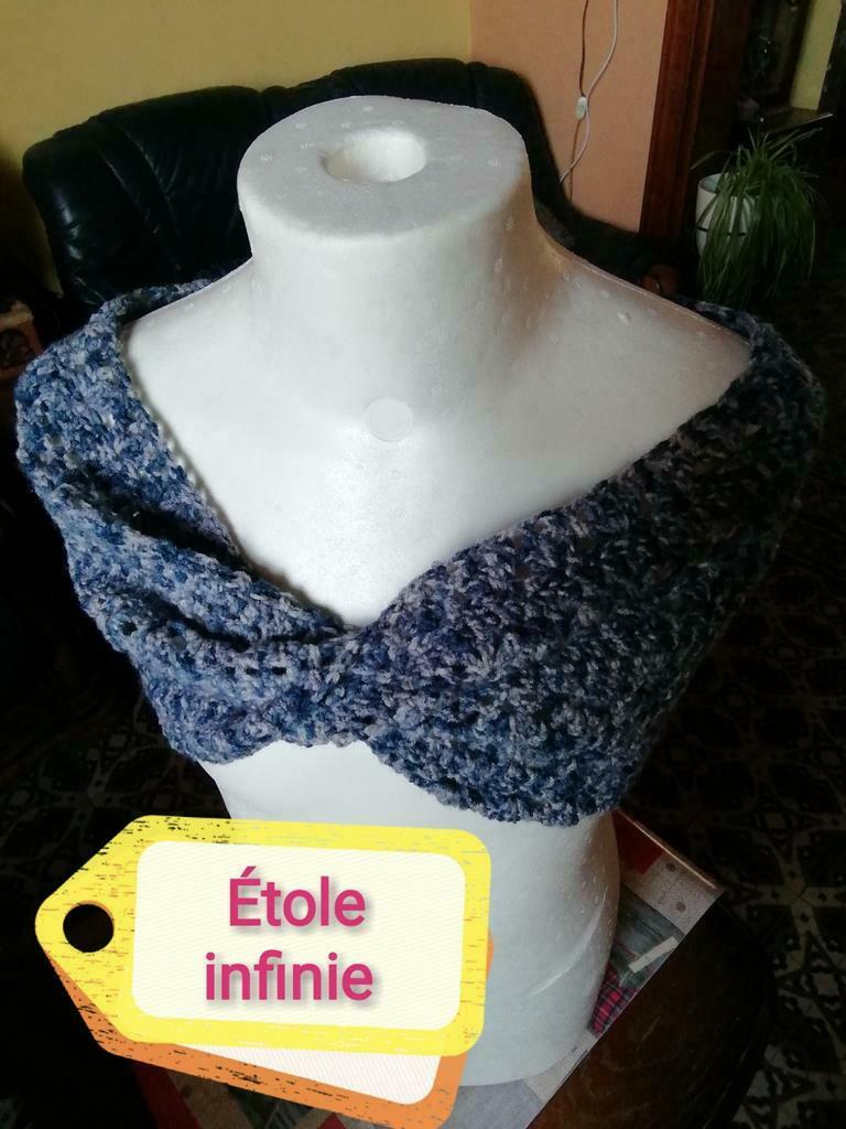 Étole faite main au crochet, Hobby en Vrije tijd, Breien en Haken, Ophalen of Verzenden, Nieuw, Haken, Overige typen