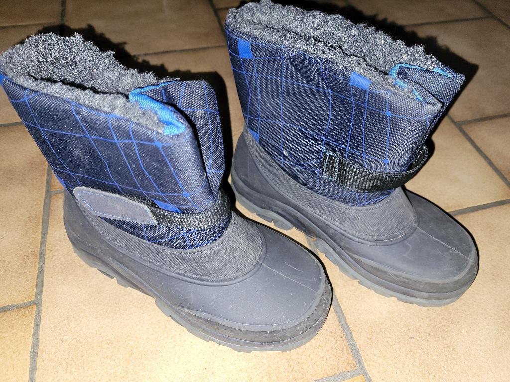 bottes de neige taille 32 33, Enlèvement ou Envoi, Comme neuf, Bottes, Garçon ou Fille