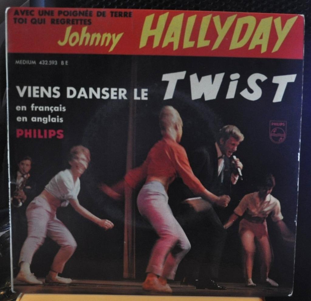 45 tours johnny hallyday viens danser le twist (x20326), CD & DVD, Enlèvement ou Envoi, Utilisé