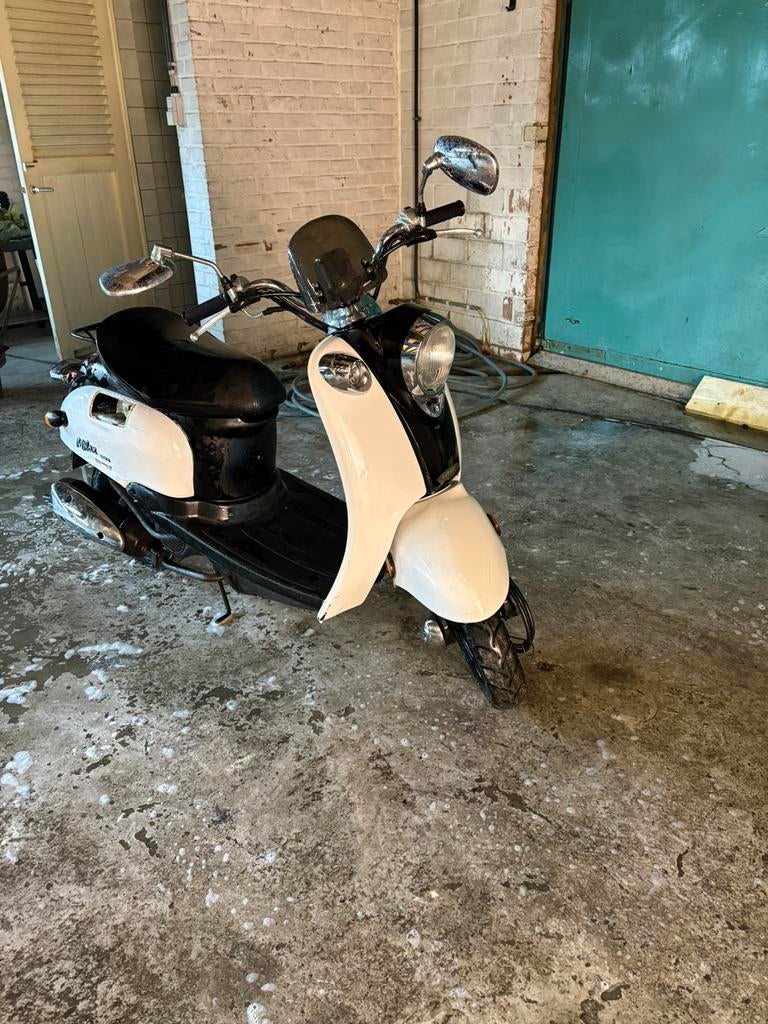 Keeway scooter a klasse, Fietsen en Brommers, Ophalen