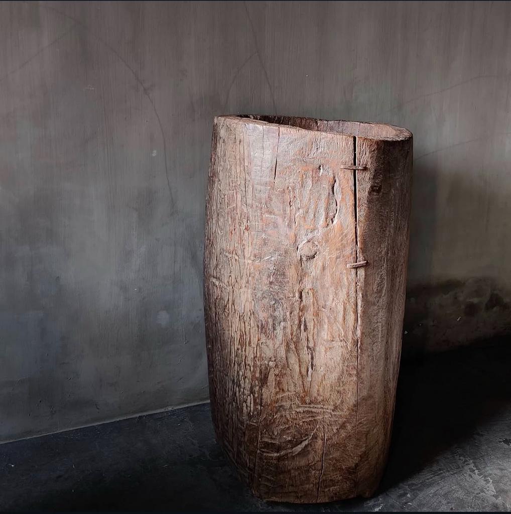 Ancient wooden Naga tree trunk pot 95x49cm, Ophalen, Gebruikt