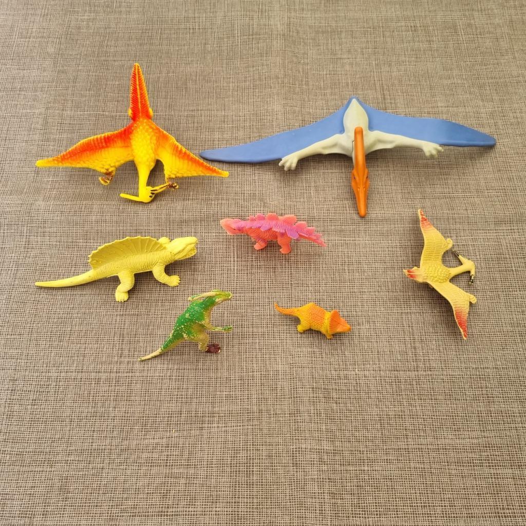 7 plastic / rubberen speelgoed dinosaurussen, Enlèvement ou Envoi, Utilisé